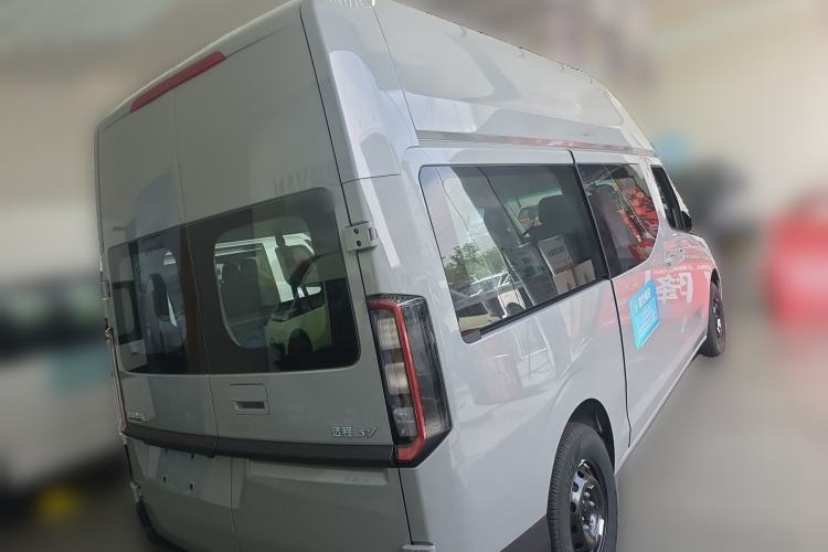 Used Farizon Super VAN 2025 Yucheng Action-Pak, Mid-Axle High-Roof 68kWh ZhiXin, 7-seater Rear