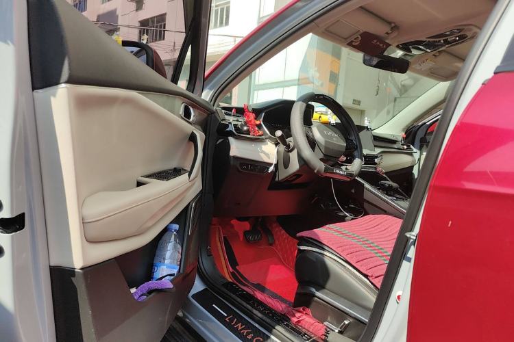 Used Lynk & Co 06 EM-P 2022 PHEV 84 km Range Pro Version