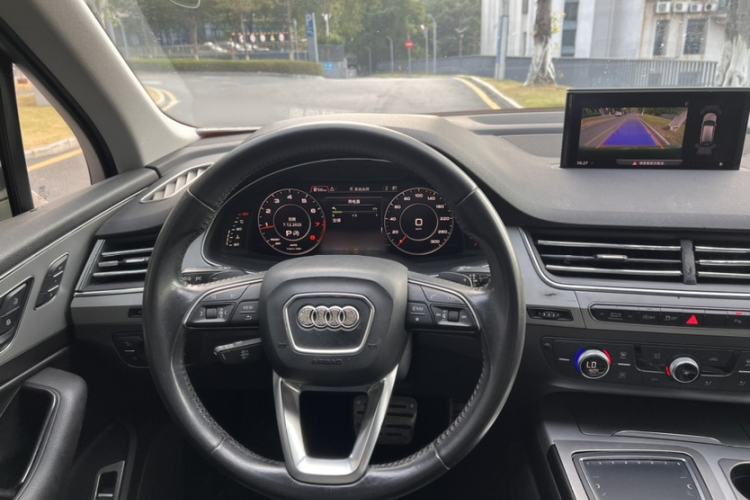 Used Audi Q7 2016 40 TFSI Comfort Model