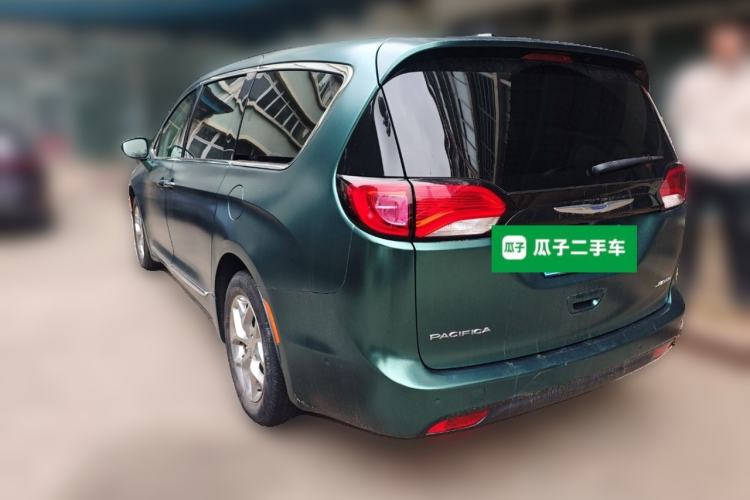 Used Chrysler Grand Voyager 2017 3.6L Premium Edition
