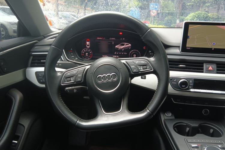 Used Audi A5 2017 Sportback 45 TFSI Sport Edition Steering Wheel