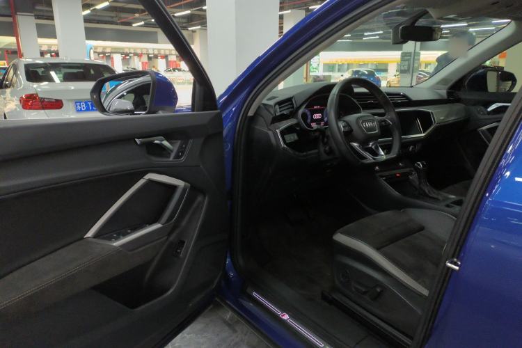 Used Audi Q3 2019 35 TFSI Fashion Dynamic Model