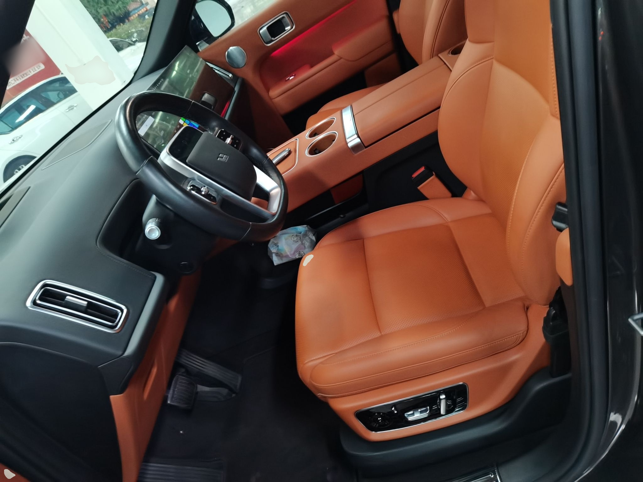 Переднее сиденье в автомобиле