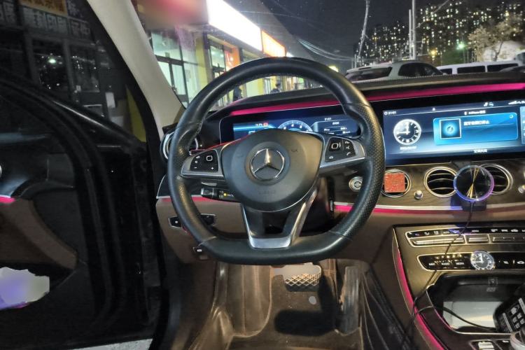 Used Mercedes-Benz E-Class 2018 Restyled E 300 L Sporty and Stylish Edition Steering Wheel