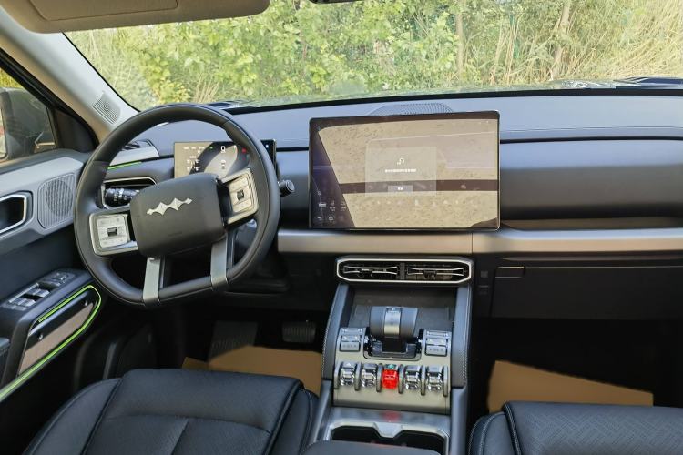 Used Formula Leopard Titanium 3 2025 501 km Range Rear-Wheel Drive Intelligent Driving Max Edition