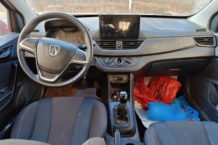Used Baojun 310 2016 1.2L manual Comfort trim level