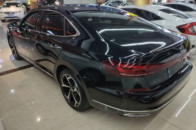 Used Volkswagen Passat 2023 Restyled 330TSI Starry Luxury Edition