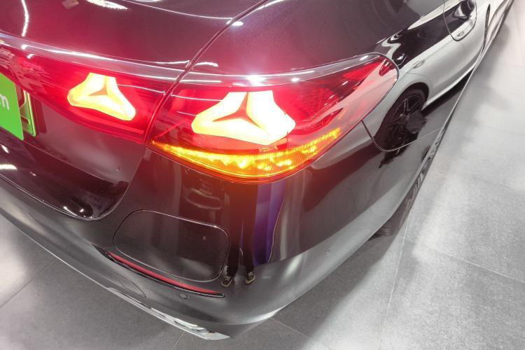 Used Mercedes-Benz E-Class New Energy 2024 E 350 e L Plug-in Hybrid Sedan Right Rear Taillight