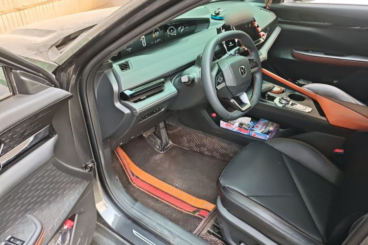 Used CHANGAN UNI-V 2023 1.5T Prestige Model Driver Seat