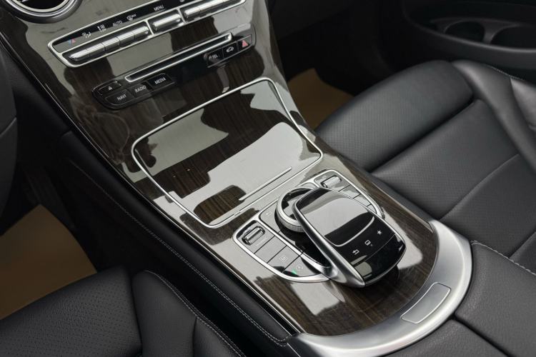 Used Mercedes-Benz GLC 2016 GLC 260 4MATIC Luxury Model