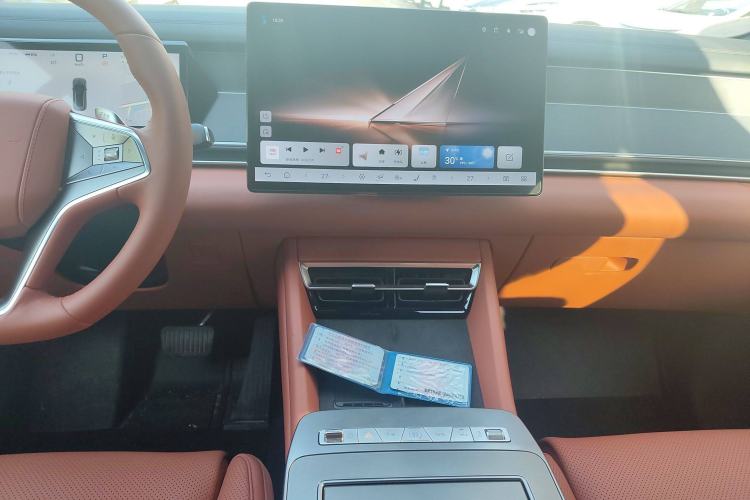 Used BYD Tang L 2025 EV 600KM All-Wheel-Drive LiDAR Flagship Model Audio And AC Panel