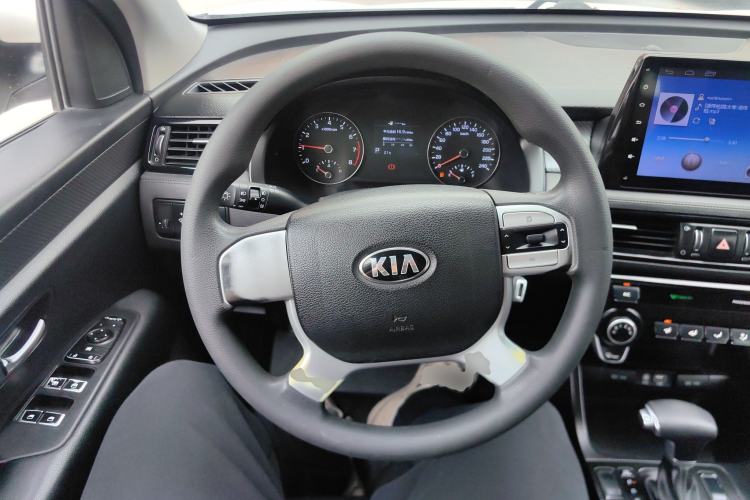 Used Kia KX7 2017 2.0L Automatic 2WD SMART 5-seater
