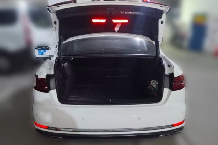 Used Audi A4L 2019 40 TFSI Ambition Version China V
