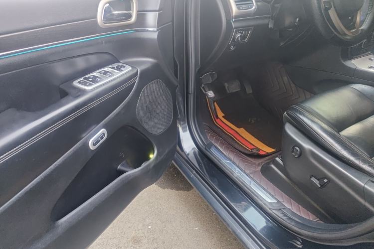 Used Jeep Grand Cherokee  Driver Seat