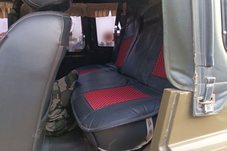 Used BAW 212 Classic 2016 2.0L Triangular Door Four-Wheel Drive Luxury Version China V
