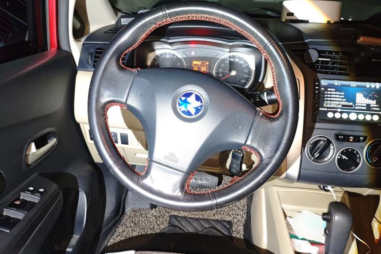 Used Venucia R50 2013 1.6L Automatic Fashion Edition