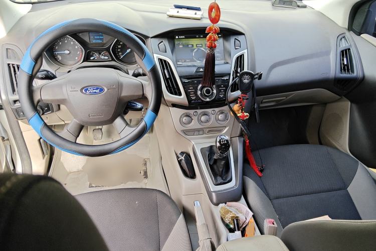 Used Ford Focus 2012 Sedan 1.6L Manual Comfort Model
