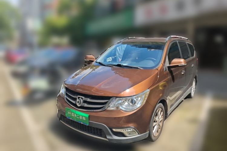 Used Baojun 730 2014 1.5L manual Comfort version 7 seats