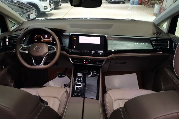 Used Volkswagen Viloran 2024 380TSI Luxury Edition