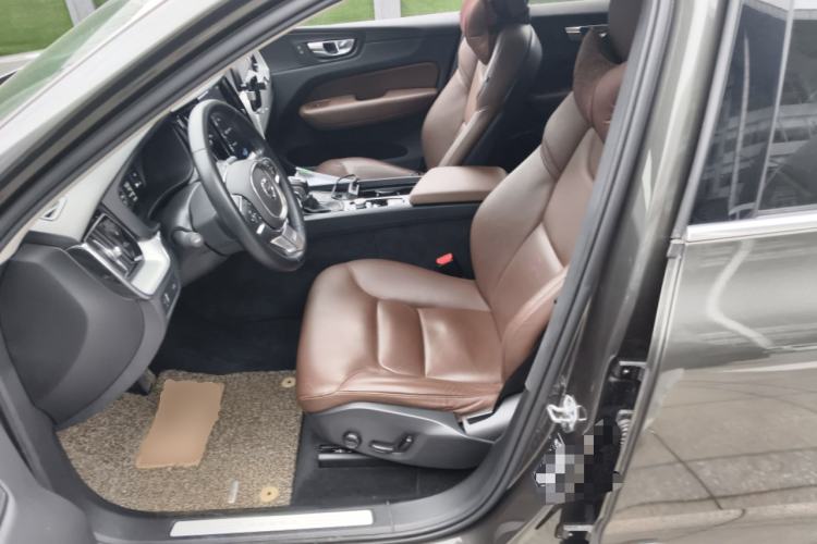 Used Volvo XC60 2020 T5 4x4 Zhiyi Luxury Edition