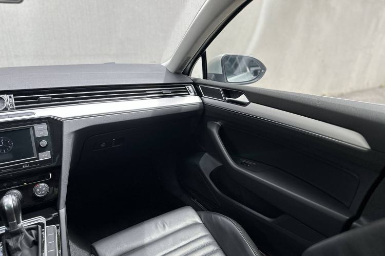 Used Volkswagen Magotan 2019 330TSI DSG Leading Model China VI Standard