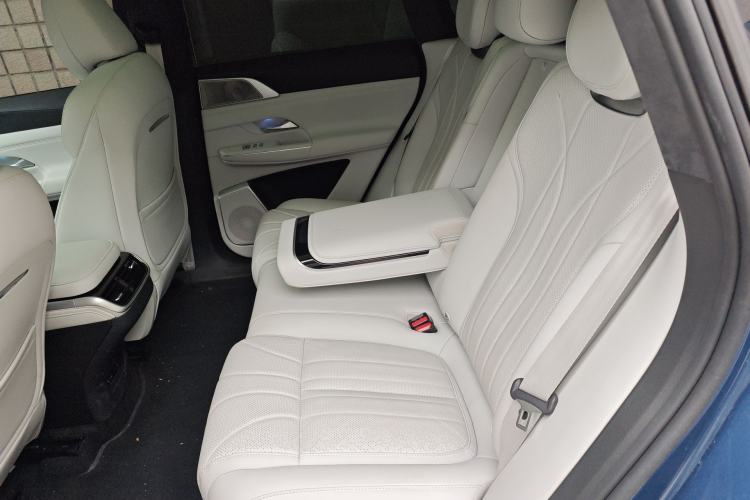 Used XPeng G9 2025 625 Long-Range Max Left Rear Seat