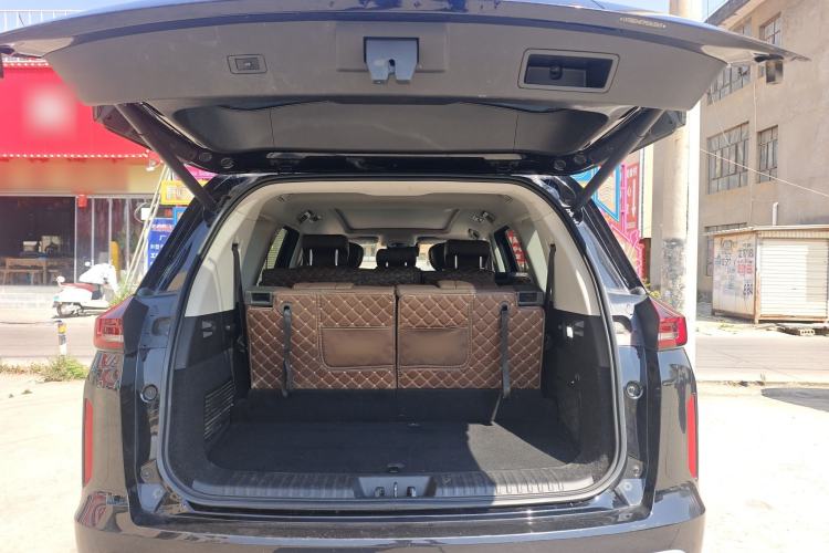 Used EXEED Lanyue 2023 400T Four-Wheel Drive Starry Edition 7-Seater Trunk