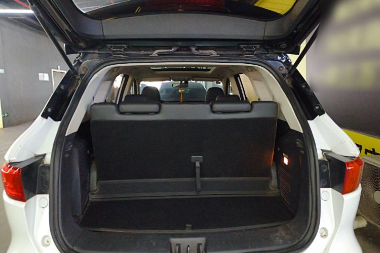 Used Sinotruk VGV U70 2020 1.5T Automatic Smart Luxury 7-Seater Trunk