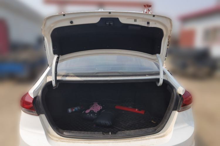 Used Hyundai Elantra (6th Generation / Lingdong) 2016 1.6L Automatic ZhiXuan – Elite Version Trunk