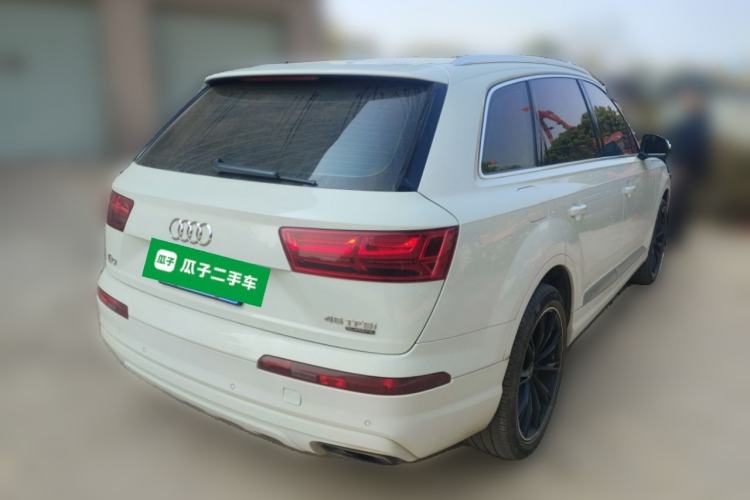 Used Audi Q7 2018 40 TFSI Comfort Model