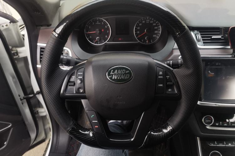 Used Land X7 2015 2.0T Panoramic Prestige Edition