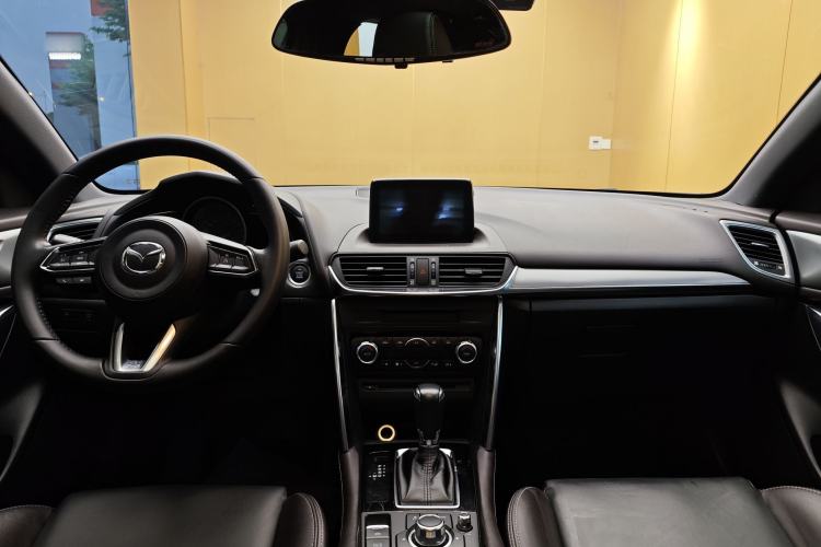 Used Mazda CX-4 2018 2.0L Automatic Two-Wheel Drive Blue Sky Premium Upgrade Version China VI Standard