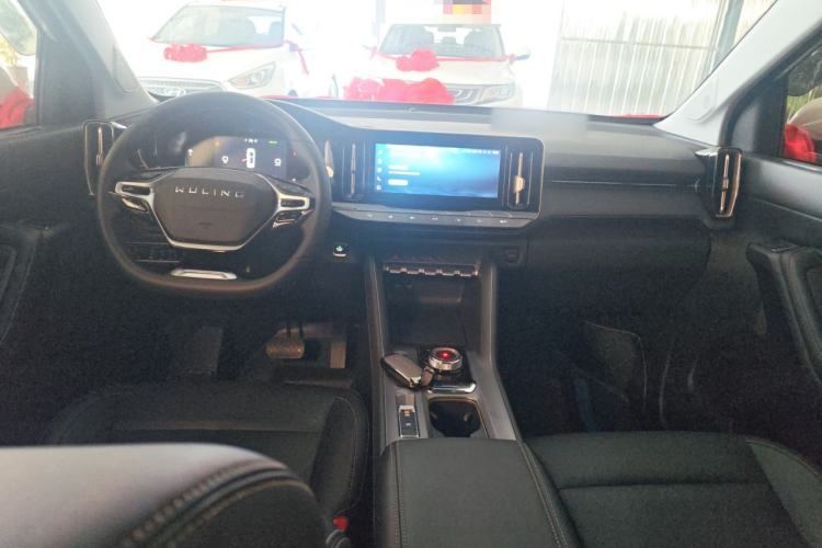 Used Wuling Xingyun 2023 2.0L DHT Standard Edition
