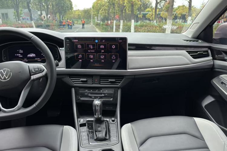 Used Volkswagen Bora 2024 300TSI DSG Prestige Edition Interior 6