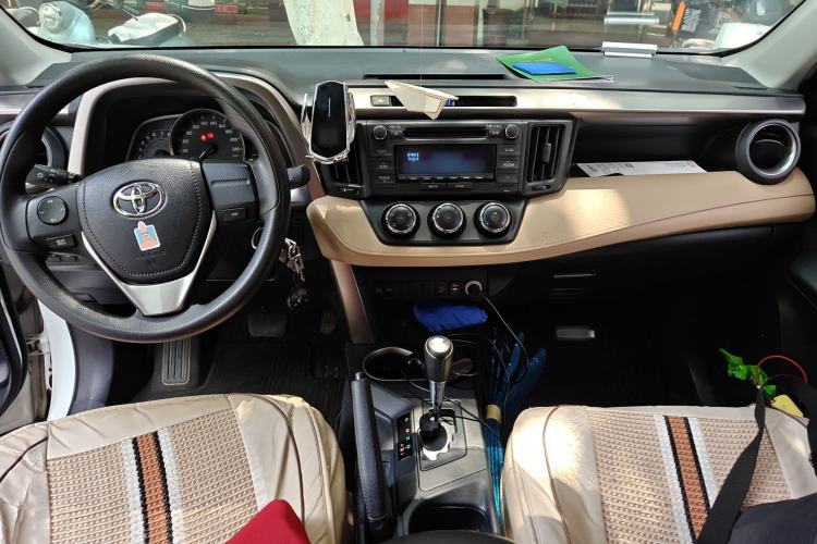 Used Toyota RAV4 2016 2.0L CVT Two-Wheel Drive Urban Edition China V Standard