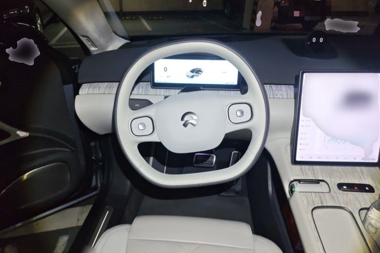 Used Nio ET7 2024 75 kWh Executive Edition Steering Wheel