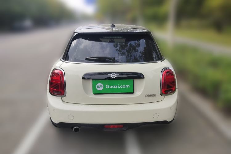 Used MINI MINI 2019 1.5T COOPER Classic Edition Five-Door Version
