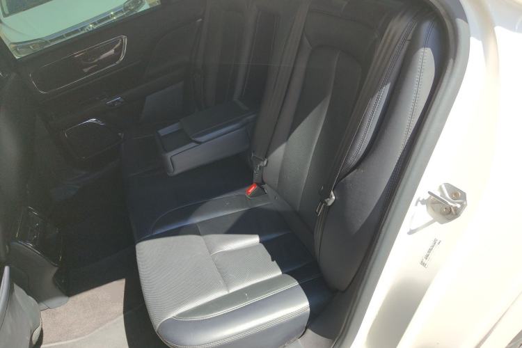 Used Lincoln Continental 2018 2.0T Two-Wheel Drive Deluxe Edition Left Rear Seat