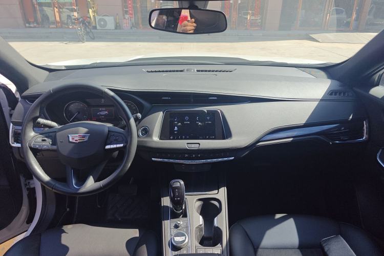 Used Cadillac XT4 2022 28T Two-Wheel Drive Fashion Edition