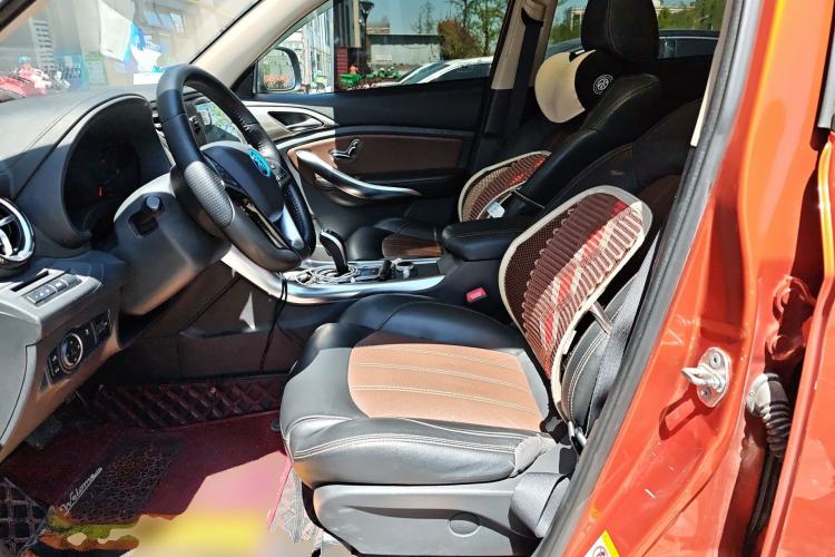 Used BYD Song New Energy 2017 Song DM 1.5TID All-Wheel Drive Prestige Model Left Front Seat