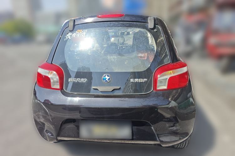 Used Venucia R30 2014 1.2L Manual Enjoyment Edition
