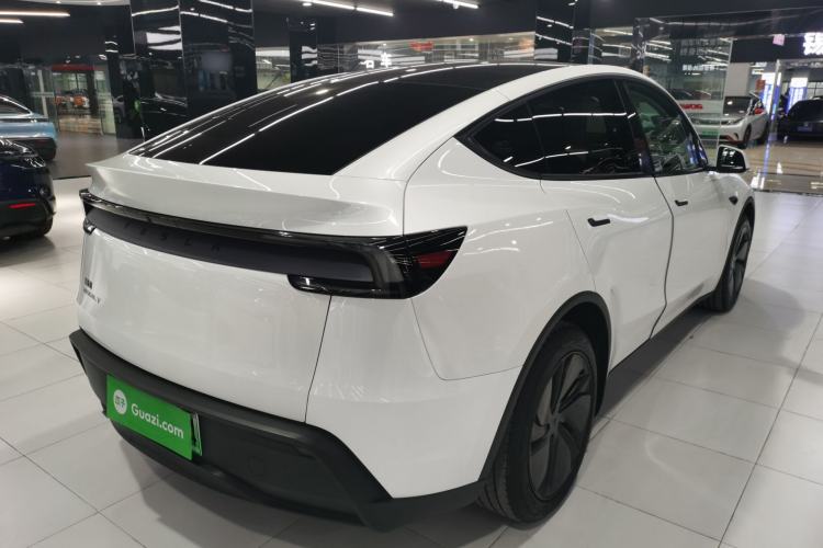 Used Tesla Model Y 2025 Rear-Wheel Drive First Edition