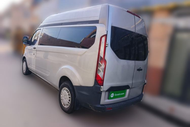 Used Ford Transit 2017 2.0T Diesel Multi-Purpose Commercial Vehicle Mid-Drive Mid-Roof China IV Standard
