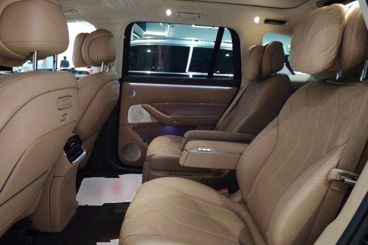 Used Hima AITO M8 2025 Extended-Range Ultra Version 53.4 kWh 6-Seater Edition
