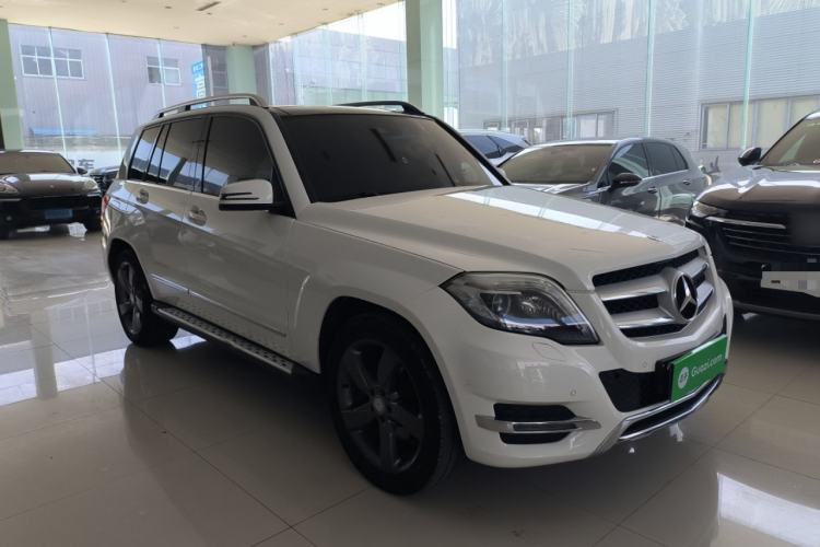 Used Mercedes-Benz GLK-Class 2013 Facelift GLK 300 4MATIC Fashion Edition Front Right 45 Deg