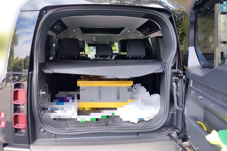 Used Land Rover Defender 2022 110 P400 X-DYNAMIC HSE Trunk