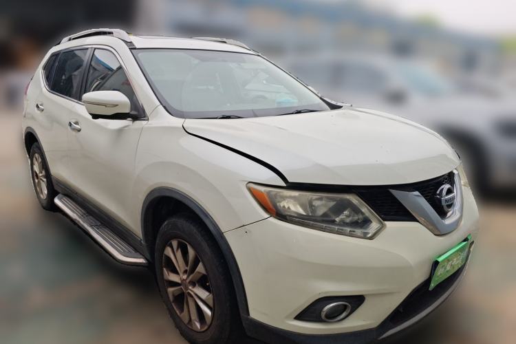 Used Nissan X-Trail 2014 2.0L CVT Comfort Edition 2WD Front Right 45 Deg