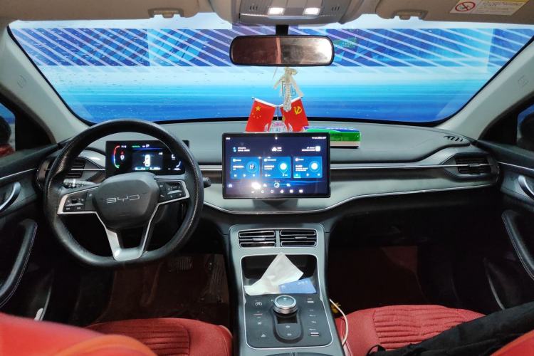 Used BYD Destroyer 05 2024 HONOR Edition DM-i 55KM Luxury Model Center Console