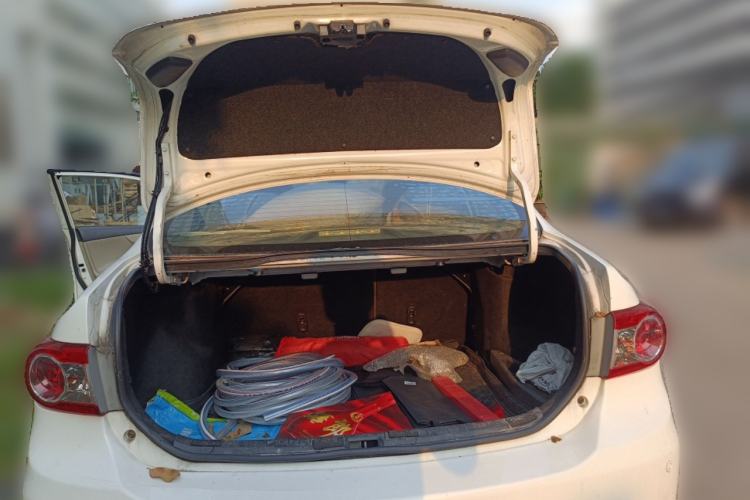 Used Toyota Corolla 2011 1.6L Automatic GL Trunk