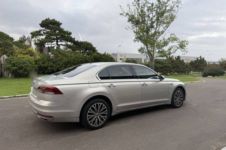 Used Volkswagen Phideon 2018 Revised Version 380TSI Two-Wheel Drive Business Edition
